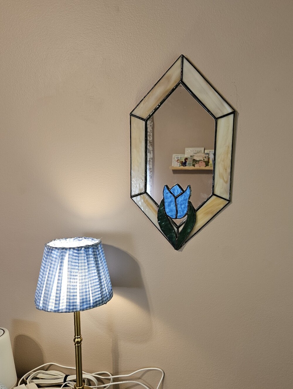 Small Stained Glass Diamond Shape Decorative Mirror With Tulip